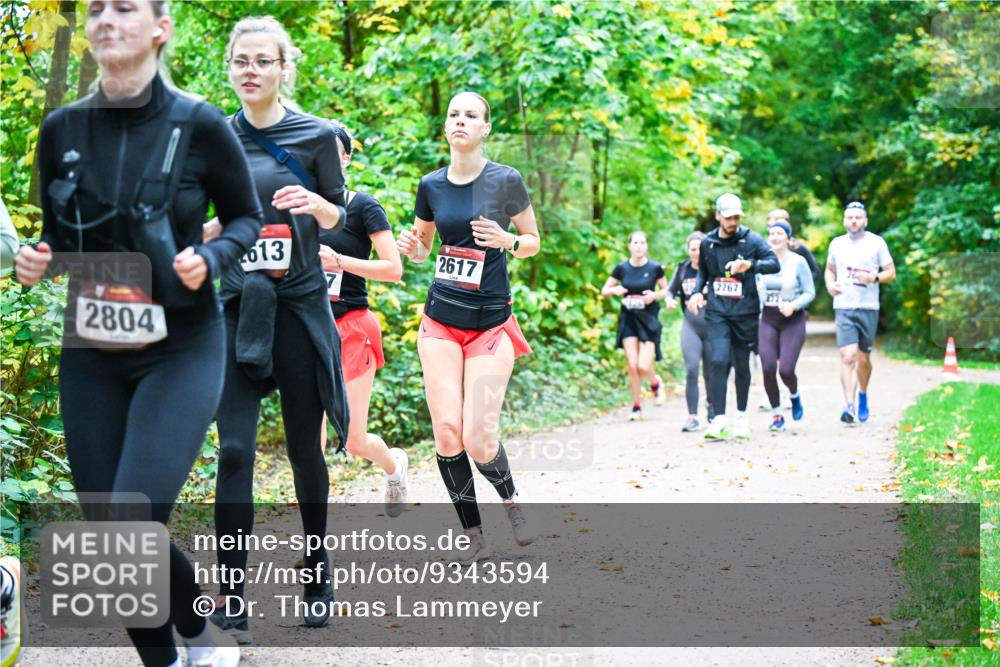 12.10.2025 - Bramfelder Halbmarathon 2025 Dr. Thomas Lammeyer http://msf.ph/oto/9343594 12.10.2025 09:58:55 Laufen 2804, 613, 2617, 2767 meine-sportfotos.de