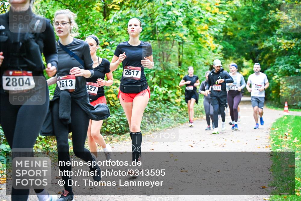 12.10.2025 - Bramfelder Halbmarathon 2025 Dr. Thomas Lammeyer http://msf.ph/oto/9343595 12.10.2025 09:58:55 Laufen 2804, 2613, 827, 2617, 0, 2767 meine-sportfotos.de
