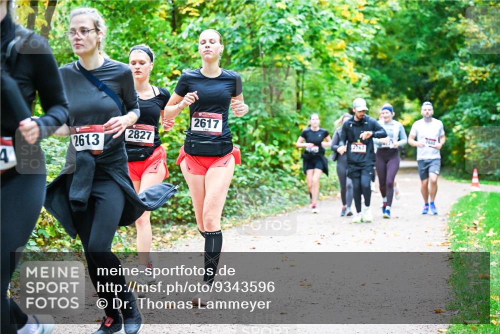 12.10.2025 - Bramfelder Halbmarathon 2025 Dr. Thomas Lammeyer http://msf.ph/oto/9343596 12.10.2025 09:58:55 Laufen 2613, 2827, 4, 2617, 2767 meine-sportfotos.de