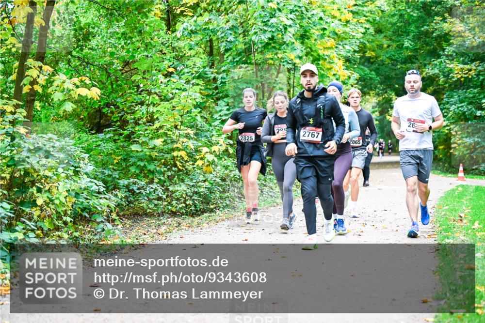12.10.2025 - Bramfelder Halbmarathon 2025 Dr. Thomas Lammeyer http://msf.ph/oto/9343608 12.10.2025 09:58:57 Laufen 295, 2767, 2825, 2865, 26 meine-sportfotos.de