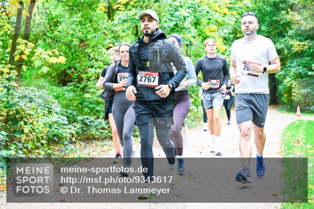 12.10.2025 - Bramfelder Halbmarathon 2025 Dr. Thomas Lammeyer http://msf.ph/oto/9343617 12.10.2025 09:58:58 Laufen 29, 2767, 880, 865, 26 meine-sportfotos.de