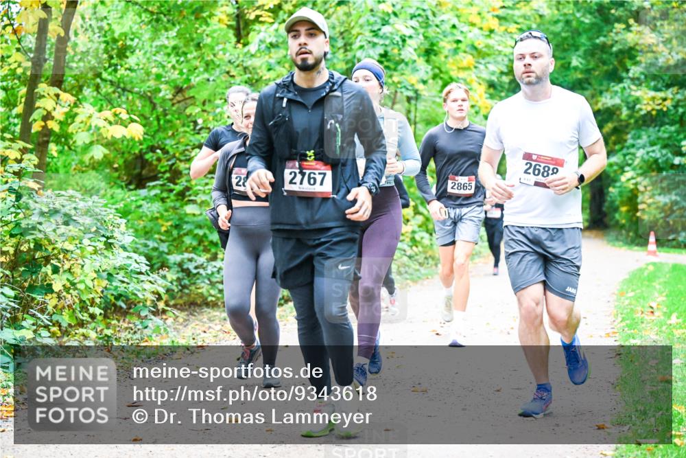 12.10.2025 - Bramfelder Halbmarathon 2025 Dr. Thomas Lammeyer http://msf.ph/oto/9343618 12.10.2025 09:58:59 Laufen 28, 2767, 2865, 2689 meine-sportfotos.de