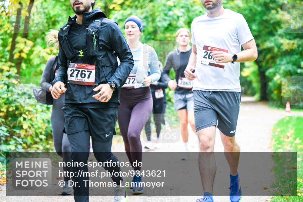 12.10.2025 - Bramfelder Halbmarathon 2025 Dr. Thomas Lammeyer http://msf.ph/oto/9343621 12.10.2025 09:58:59 Laufen 2767, 72, 2865, 26, 461 meine-sportfotos.de