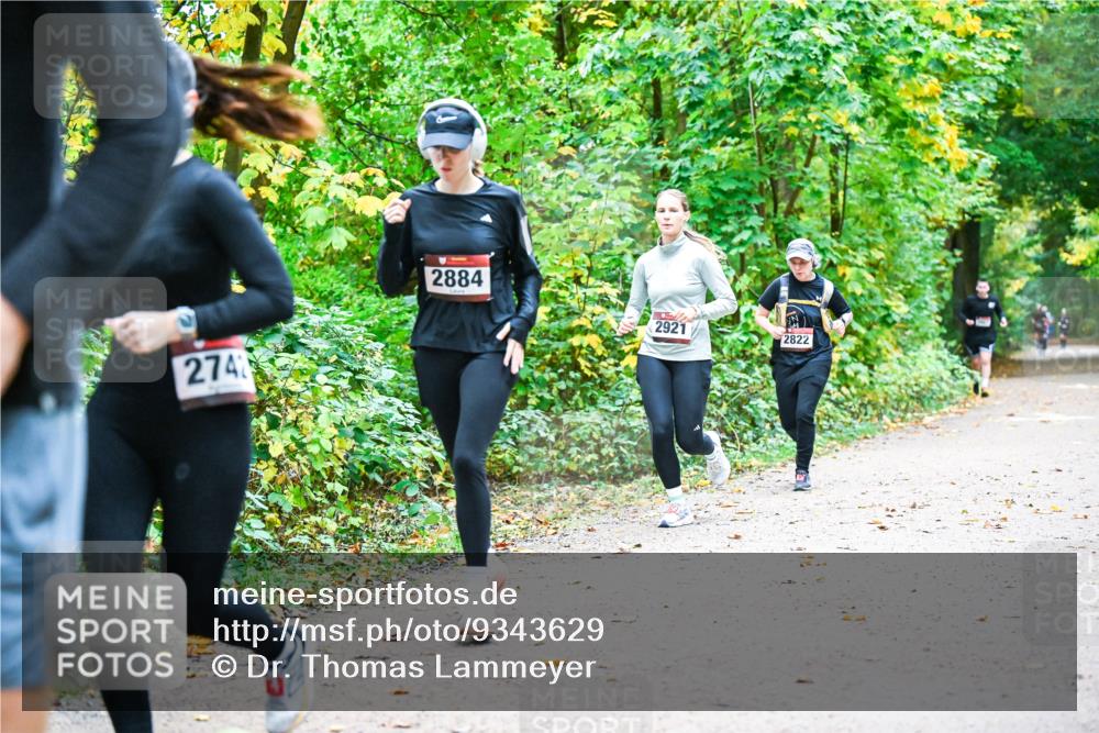 12.10.2025 - Bramfelder Halbmarathon 2025 Dr. Thomas Lammeyer http://msf.ph/oto/9343629 12.10.2025 09:59:01 Laufen 274, 2884, 2921, 2822 meine-sportfotos.de
