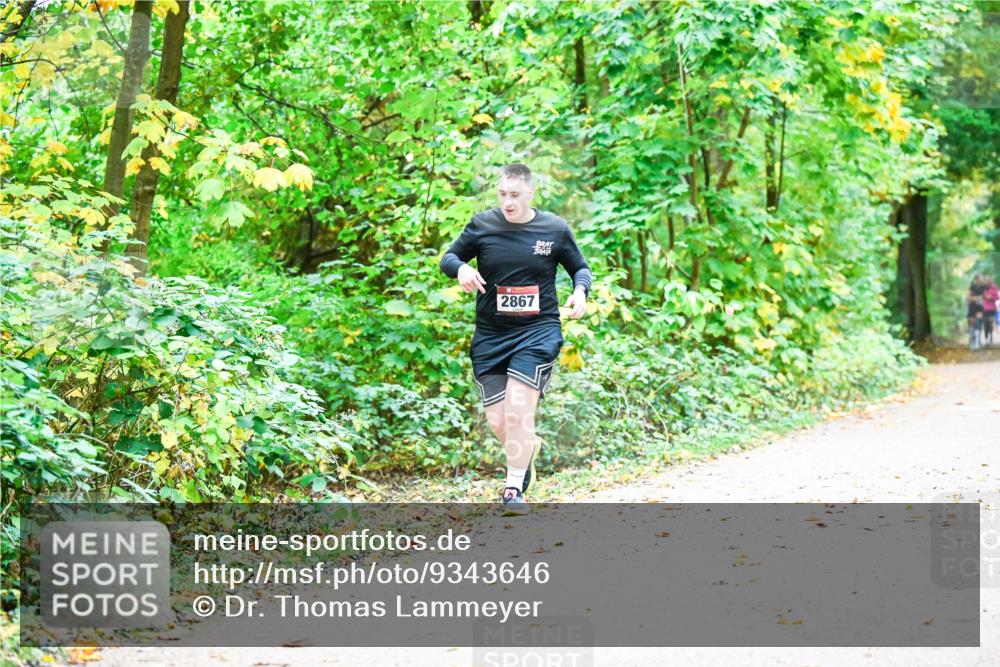 12.10.2025 - Bramfelder Halbmarathon 2025 Dr. Thomas Lammeyer http://msf.ph/oto/9343646 12.10.2025 09:59:10 Laufen 2867 meine-sportfotos.de