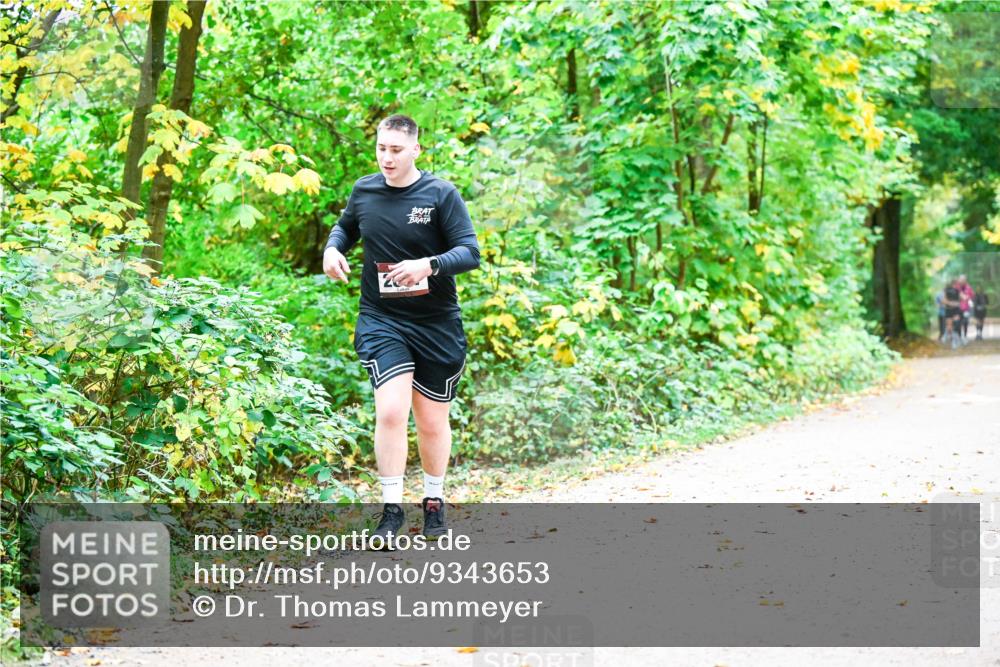 12.10.2025 - Bramfelder Halbmarathon 2025 Dr. Thomas Lammeyer http://msf.ph/oto/9343653 12.10.2025 09:59:11 Laufen  meine-sportfotos.de