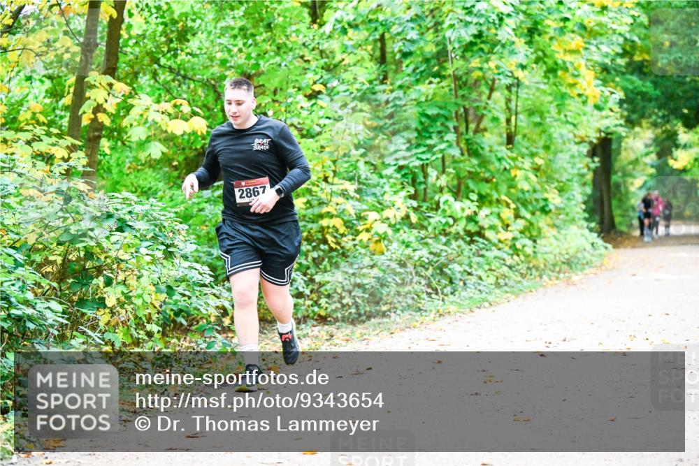 12.10.2025 - Bramfelder Halbmarathon 2025 Dr. Thomas Lammeyer http://msf.ph/oto/9343654 12.10.2025 09:59:11 Laufen 2867 meine-sportfotos.de