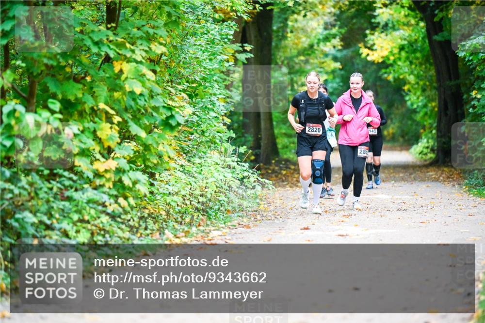 12.10.2025 - Bramfelder Halbmarathon 2025 Dr. Thomas Lammeyer http://msf.ph/oto/9343662 12.10.2025 09:59:22 Laufen 2820, 943, 281 meine-sportfotos.de