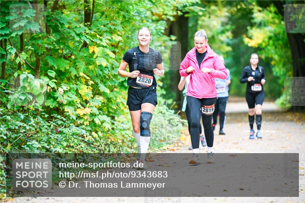 12.10.2025 - Bramfelder Halbmarathon 2025 Dr. Thomas Lammeyer http://msf.ph/oto/9343683 12.10.2025 09:59:27 Laufen 2820, 2819, 2041 meine-sportfotos.de