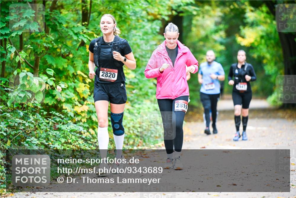 12.10.2025 - Bramfelder Halbmarathon 2025 Dr. Thomas Lammeyer http://msf.ph/oto/9343689 12.10.2025 09:59:28 Laufen 2820, 2819, 2043 meine-sportfotos.de