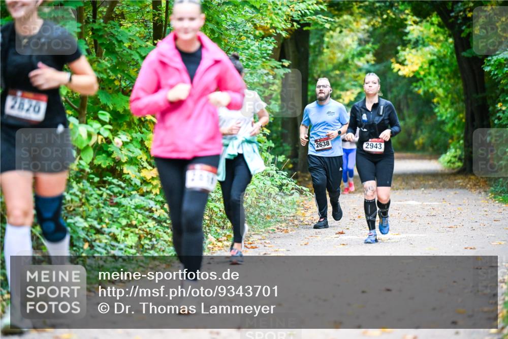 12.10.2025 - Bramfelder Halbmarathon 2025 Dr. Thomas Lammeyer http://msf.ph/oto/9343701 12.10.2025 09:59:30 Laufen 2620, 2638, 2943 meine-sportfotos.de