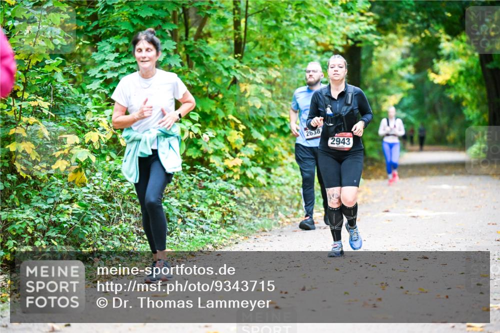 12.10.2025 - Bramfelder Halbmarathon 2025 Dr. Thomas Lammeyer http://msf.ph/oto/9343715 12.10.2025 09:59:33 Laufen 2638, 2943 meine-sportfotos.de