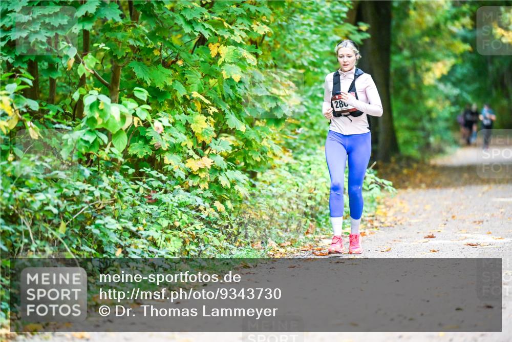 12.10.2025 - Bramfelder Halbmarathon 2025 Dr. Thomas Lammeyer http://msf.ph/oto/9343730 12.10.2025 09:59:40 Laufen 28 meine-sportfotos.de
