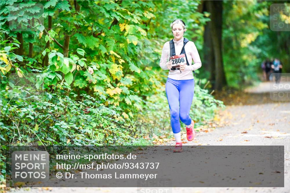 12.10.2025 - Bramfelder Halbmarathon 2025 Dr. Thomas Lammeyer http://msf.ph/oto/9343737 12.10.2025 09:59:41 Laufen 2806 meine-sportfotos.de