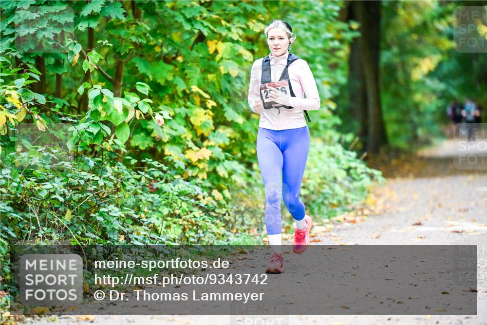 12.10.2025 - Bramfelder Halbmarathon 2025 Dr. Thomas Lammeyer http://msf.ph/oto/9343742 12.10.2025 09:59:42 Laufen 26 meine-sportfotos.de