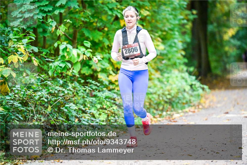 12.10.2025 - Bramfelder Halbmarathon 2025 Dr. Thomas Lammeyer http://msf.ph/oto/9343748 12.10.2025 09:59:42 Laufen 2806 meine-sportfotos.de