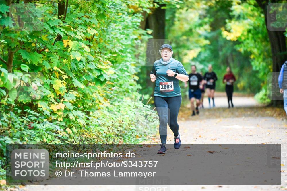 12.10.2025 - Bramfelder Halbmarathon 2025 Dr. Thomas Lammeyer http://msf.ph/oto/9343757 12.10.2025 10:00:11 Laufen 2868 meine-sportfotos.de