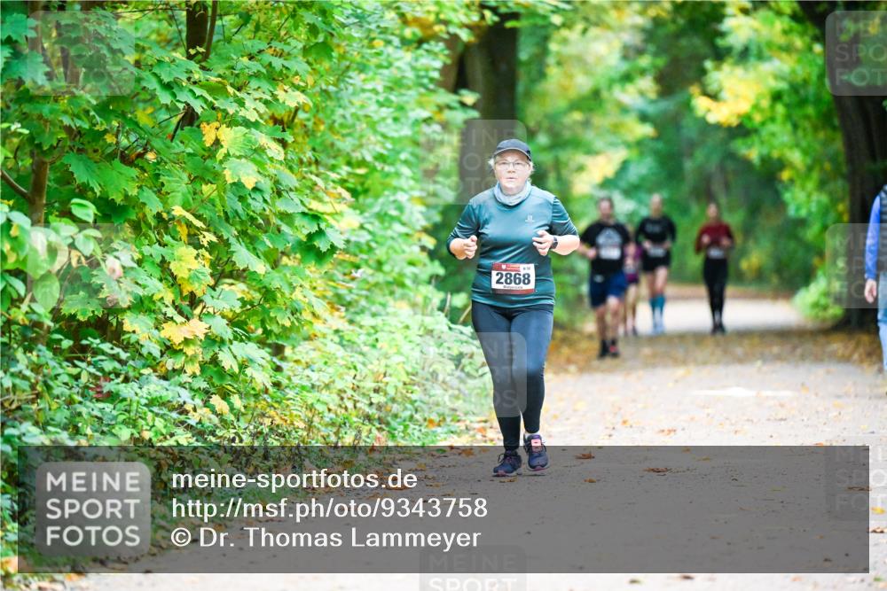 12.10.2025 - Bramfelder Halbmarathon 2025 Dr. Thomas Lammeyer http://msf.ph/oto/9343758 12.10.2025 10:00:11 Laufen 2868 meine-sportfotos.de