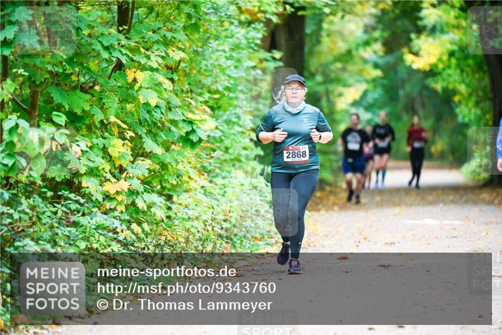 12.10.2025 - Bramfelder Halbmarathon 2025 Dr. Thomas Lammeyer http://msf.ph/oto/9343760 12.10.2025 10:00:11 Laufen 832, 2868 meine-sportfotos.de
