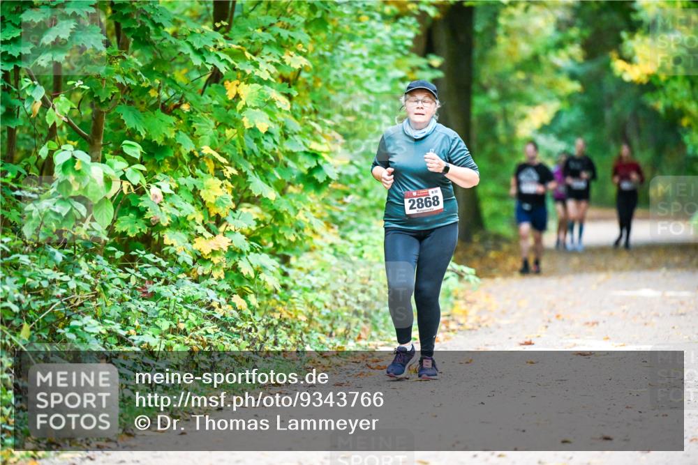 12.10.2025 - Bramfelder Halbmarathon 2025 Dr. Thomas Lammeyer http://msf.ph/oto/9343766 12.10.2025 10:00:12 Laufen 2868 meine-sportfotos.de