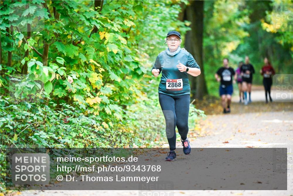 12.10.2025 - Bramfelder Halbmarathon 2025 Dr. Thomas Lammeyer http://msf.ph/oto/9343768 12.10.2025 10:00:13 Laufen 832, 2868 meine-sportfotos.de