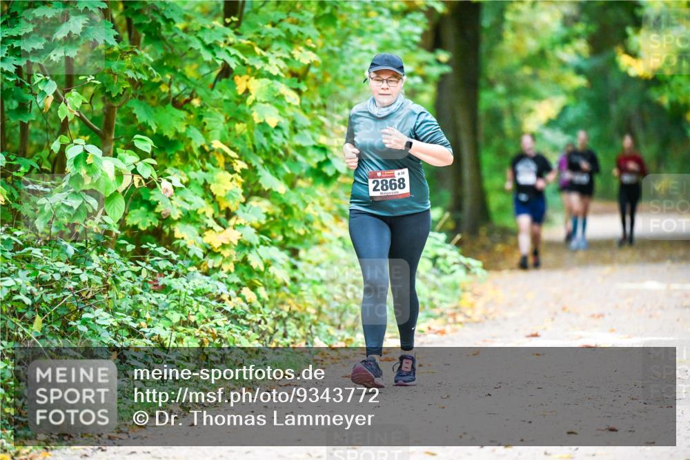 12.10.2025 - Bramfelder Halbmarathon 2025 Dr. Thomas Lammeyer http://msf.ph/oto/9343772 12.10.2025 10:00:13 Laufen 832, 2868 meine-sportfotos.de