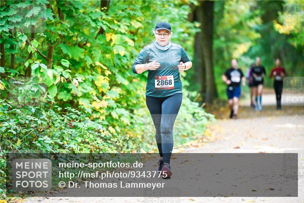 12.10.2025 - Bramfelder Halbmarathon 2025 Dr. Thomas Lammeyer http://msf.ph/oto/9343775 12.10.2025 10:00:13 Laufen 32, 2868 meine-sportfotos.de
