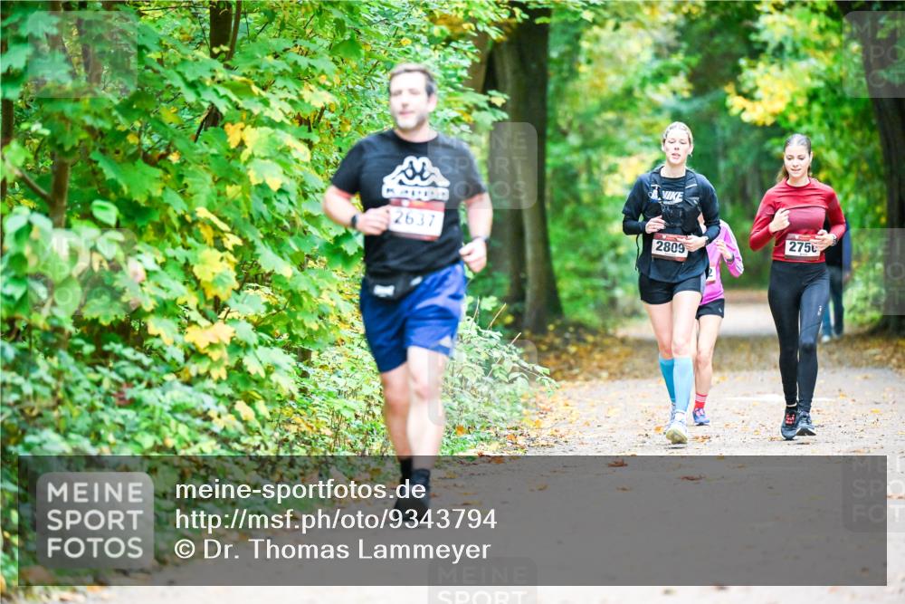 12.10.2025 - Bramfelder Halbmarathon 2025 Dr. Thomas Lammeyer http://msf.ph/oto/9343794 12.10.2025 10:00:26 Laufen 2637, 2750, 2809 meine-sportfotos.de