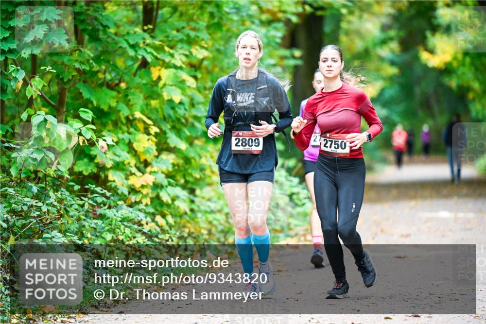 12.10.2025 - Bramfelder Halbmarathon 2025 Dr. Thomas Lammeyer http://msf.ph/oto/9343820 12.10.2025 10:00:30 Laufen 2809, 2750 meine-sportfotos.de