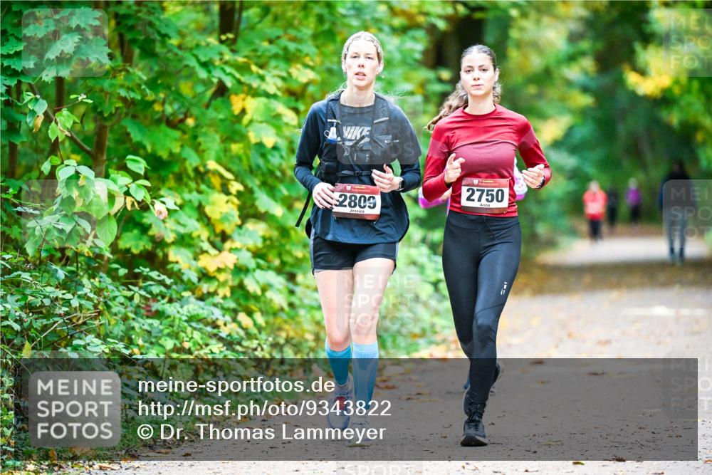 12.10.2025 - Bramfelder Halbmarathon 2025 Dr. Thomas Lammeyer http://msf.ph/oto/9343822 12.10.2025 10:00:30 Laufen 2809, 2750 meine-sportfotos.de