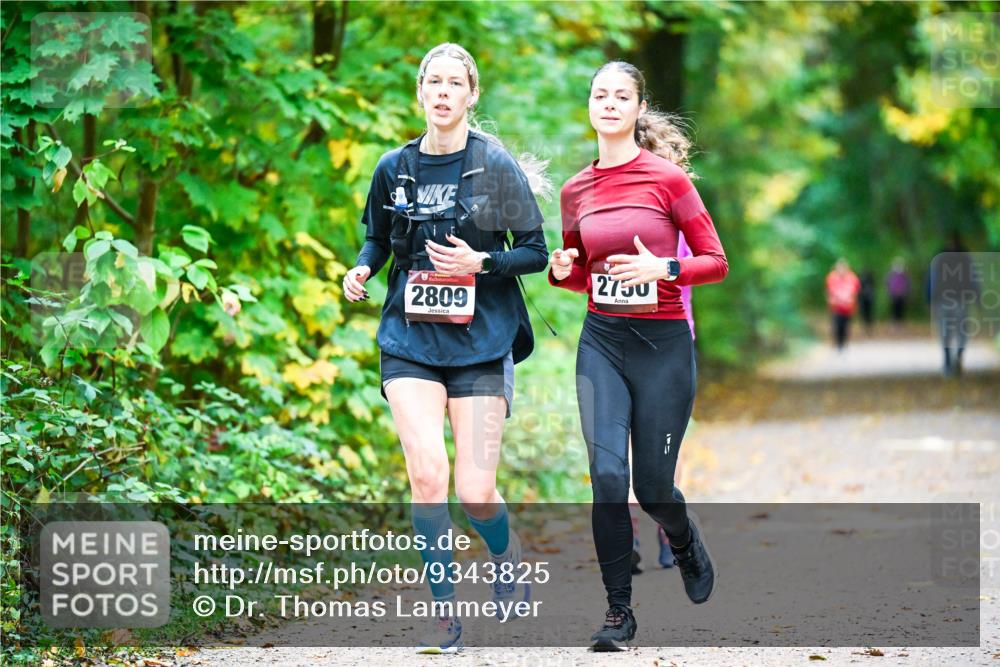 12.10.2025 - Bramfelder Halbmarathon 2025 Dr. Thomas Lammeyer http://msf.ph/oto/9343825 12.10.2025 10:00:31 Laufen 2809, 2750 meine-sportfotos.de