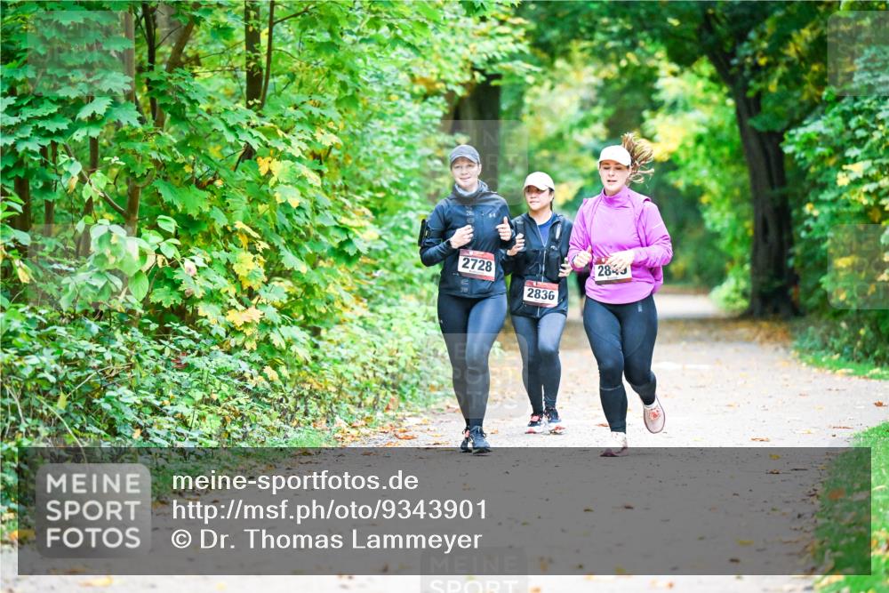 12.10.2025 - Bramfelder Halbmarathon 2025 Dr. Thomas Lammeyer http://msf.ph/oto/9343901 12.10.2025 10:01:19 Laufen 2728, 2836, 283 meine-sportfotos.de