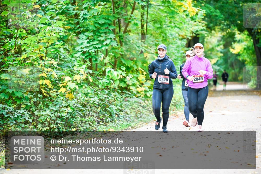 12.10.2025 - Bramfelder Halbmarathon 2025 Dr. Thomas Lammeyer http://msf.ph/oto/9343910 12.10.2025 10:01:20 Laufen 20, 2728, 2849 meine-sportfotos.de