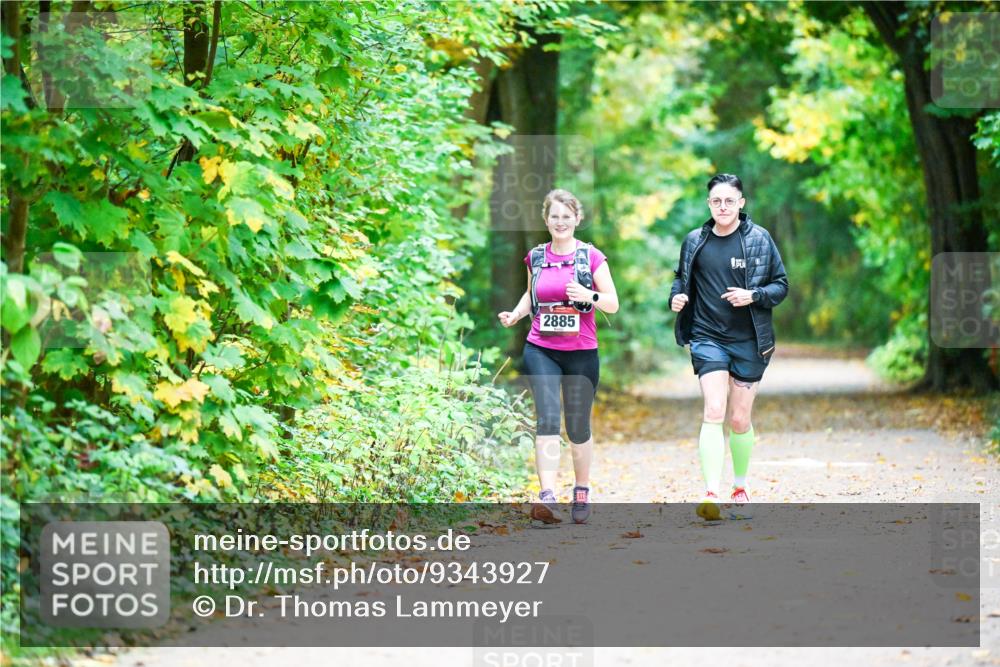 12.10.2025 - Bramfelder Halbmarathon 2025 Dr. Thomas Lammeyer http://msf.ph/oto/9343927 12.10.2025 10:01:39 Laufen 2885 meine-sportfotos.de