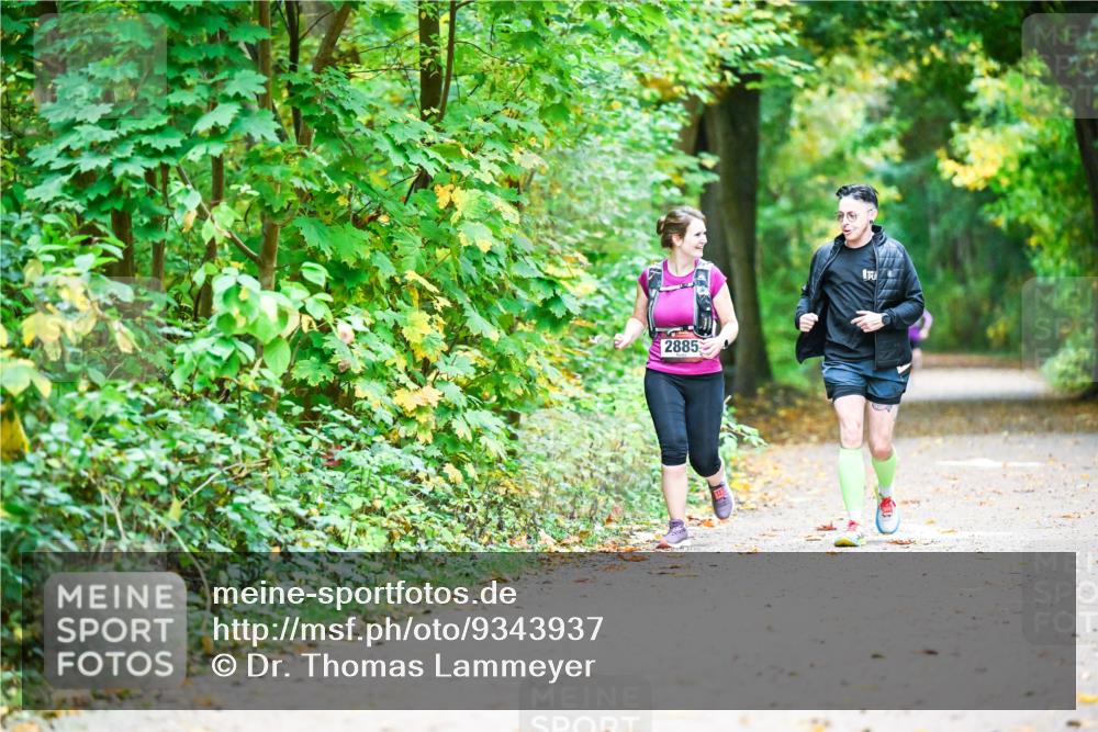 12.10.2025 - Bramfelder Halbmarathon 2025 Dr. Thomas Lammeyer http://msf.ph/oto/9343937 12.10.2025 10:01:41 Laufen 2885 meine-sportfotos.de