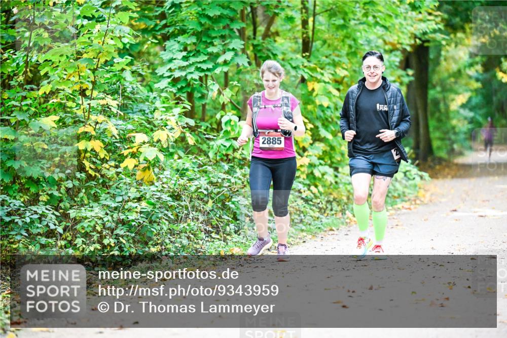 12.10.2025 - Bramfelder Halbmarathon 2025 Dr. Thomas Lammeyer http://msf.ph/oto/9343959 12.10.2025 10:01:44 Laufen 2885 meine-sportfotos.de