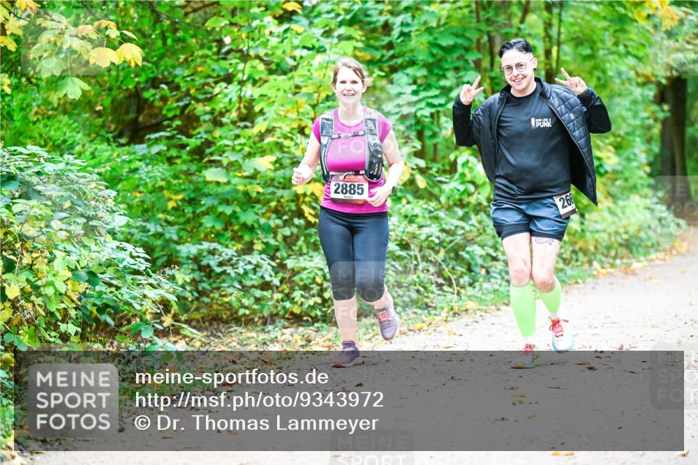 12.10.2025 - Bramfelder Halbmarathon 2025 Dr. Thomas Lammeyer http://msf.ph/oto/9343972 12.10.2025 10:01:46 Laufen 2885, 266 meine-sportfotos.de