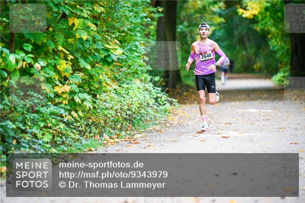 12.10.2025 - Bramfelder Halbmarathon 2025 Dr. Thomas Lammeyer http://msf.ph/oto/9343979 12.10.2025 10:01:53 Laufen 2640 meine-sportfotos.de
