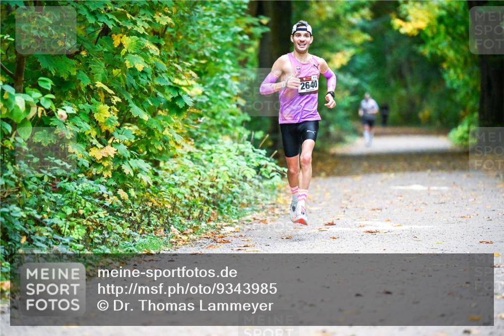 12.10.2025 - Bramfelder Halbmarathon 2025 Dr. Thomas Lammeyer http://msf.ph/oto/9343985 12.10.2025 10:01:54 Laufen 2640 meine-sportfotos.de