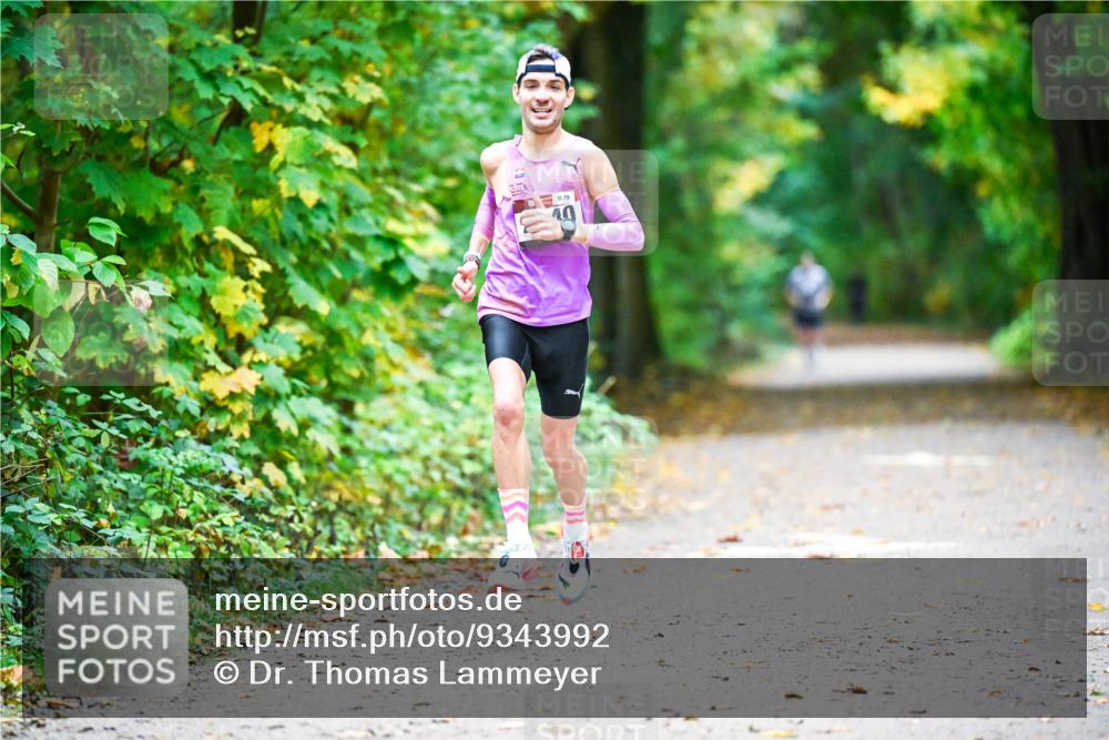 12.10.2025 - Bramfelder Halbmarathon 2025 Dr. Thomas Lammeyer http://msf.ph/oto/9343992 12.10.2025 10:01:55 Laufen  meine-sportfotos.de