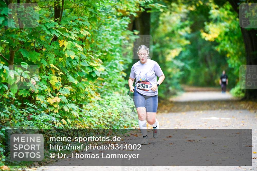 12.10.2025 - Bramfelder Halbmarathon 2025 Dr. Thomas Lammeyer http://msf.ph/oto/9344002 12.10.2025 10:02:24 Laufen 2920 meine-sportfotos.de