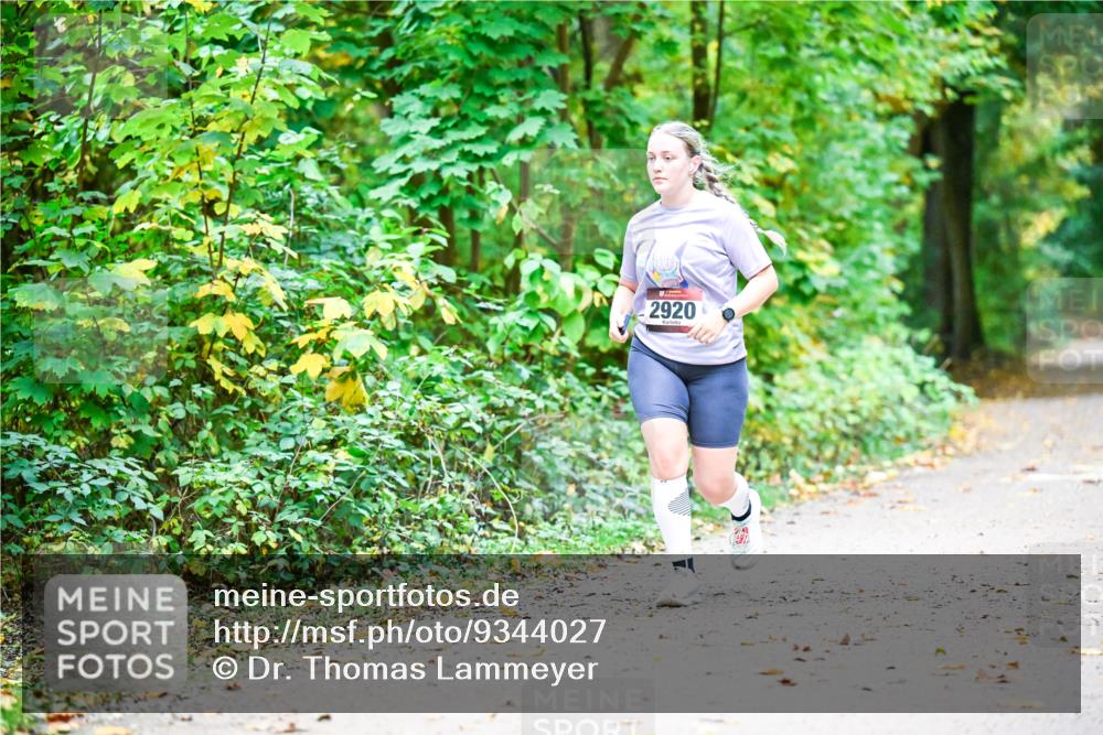 12.10.2025 - Bramfelder Halbmarathon 2025 Dr. Thomas Lammeyer http://msf.ph/oto/9344027 12.10.2025 10:02:27 Laufen 2920 meine-sportfotos.de