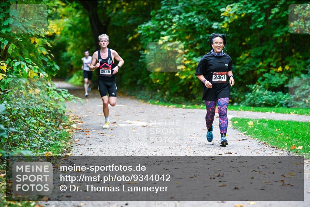 12.10.2025 - Bramfelder Halbmarathon 2025 Dr. Thomas Lammeyer http://msf.ph/oto/9344042 12.10.2025 10:03:06 Laufen 2936, 2461 meine-sportfotos.de