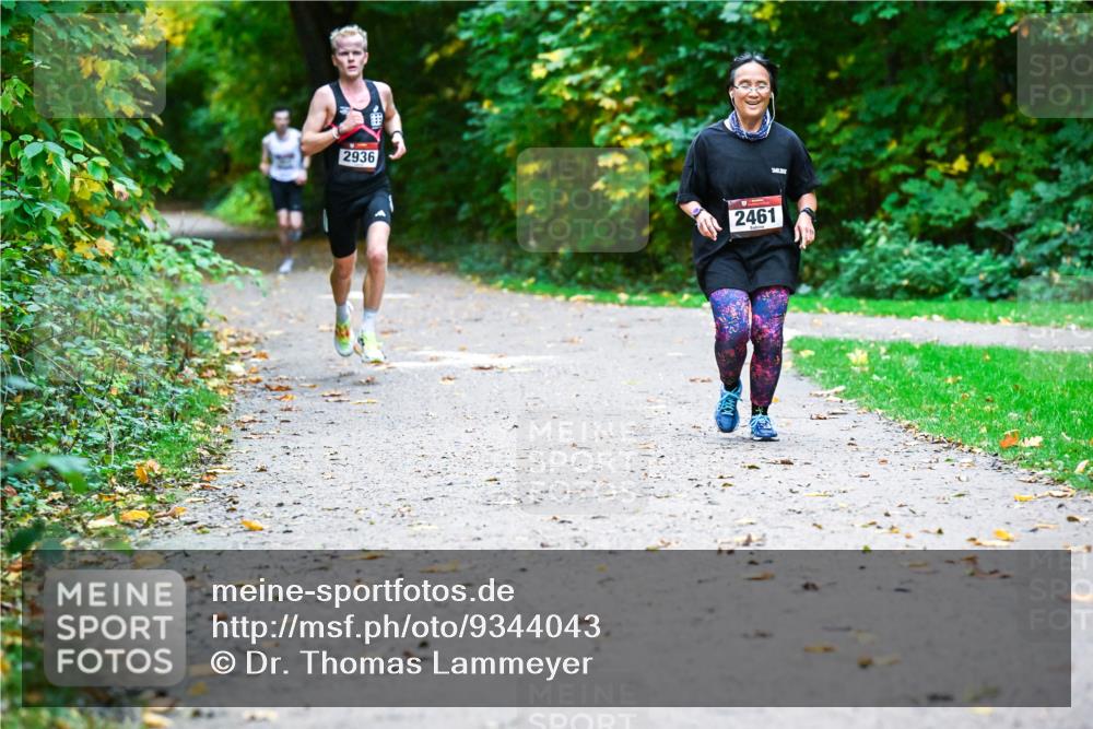 12.10.2025 - Bramfelder Halbmarathon 2025 Dr. Thomas Lammeyer http://msf.ph/oto/9344043 12.10.2025 10:03:06 Laufen 2936, 2461 meine-sportfotos.de