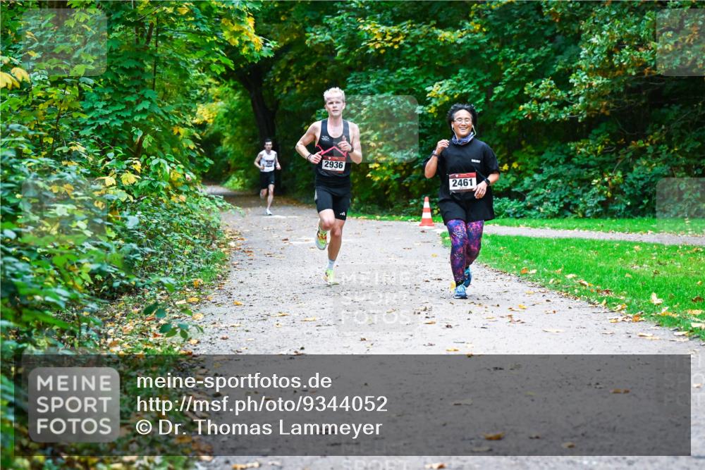 12.10.2025 - Bramfelder Halbmarathon 2025 Dr. Thomas Lammeyer http://msf.ph/oto/9344052 12.10.2025 10:03:07 Laufen 2936, 2461 meine-sportfotos.de