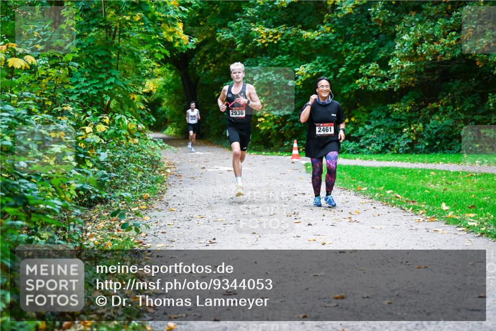 12.10.2025 - Bramfelder Halbmarathon 2025 Dr. Thomas Lammeyer http://msf.ph/oto/9344053 12.10.2025 10:03:08 Laufen 2936, 2461 meine-sportfotos.de