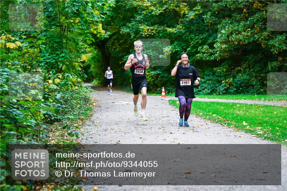 12.10.2025 - Bramfelder Halbmarathon 2025 Dr. Thomas Lammeyer http://msf.ph/oto/9344055 12.10.2025 10:03:08 Laufen 2936, 2461 meine-sportfotos.de