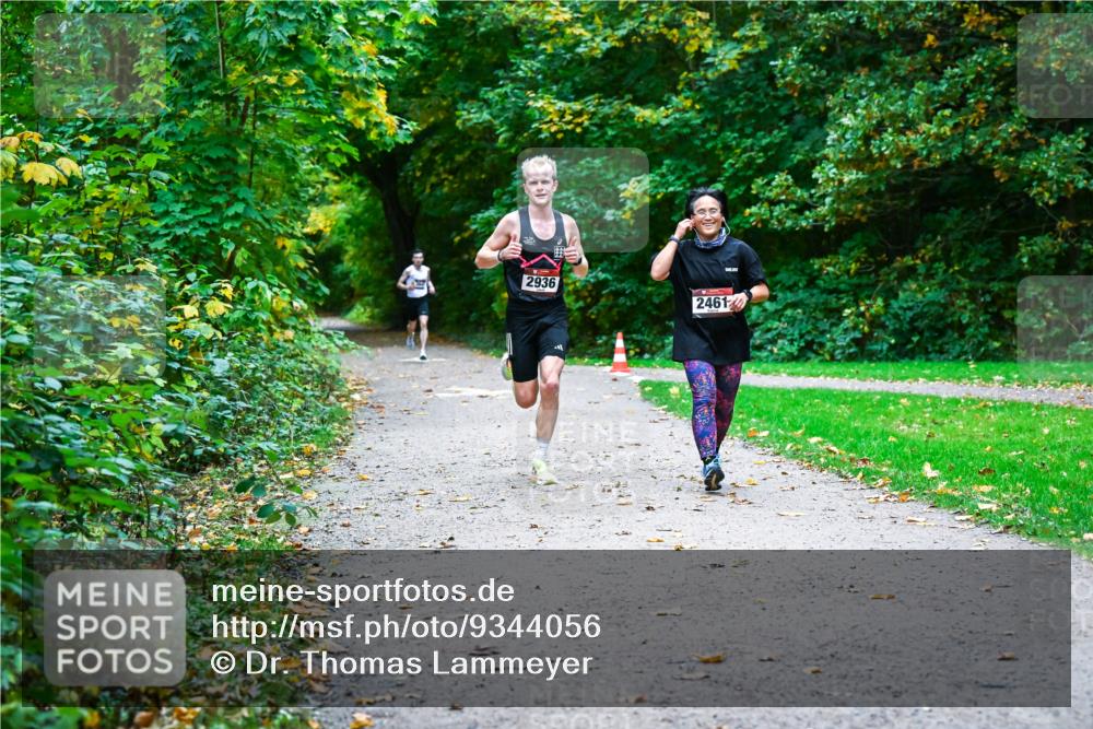 12.10.2025 - Bramfelder Halbmarathon 2025 Dr. Thomas Lammeyer http://msf.ph/oto/9344056 12.10.2025 10:03:08 Laufen 2936, 246144 meine-sportfotos.de