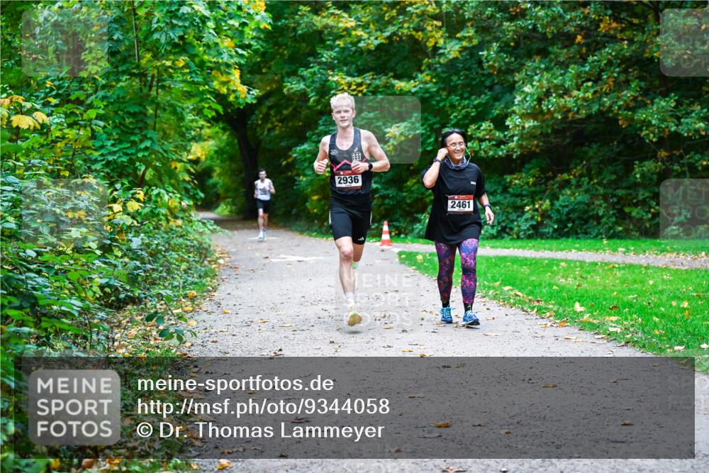 12.10.2025 - Bramfelder Halbmarathon 2025 Dr. Thomas Lammeyer http://msf.ph/oto/9344058 12.10.2025 10:03:08 Laufen 2936, 2461 meine-sportfotos.de