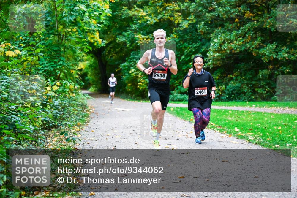 12.10.2025 - Bramfelder Halbmarathon 2025 Dr. Thomas Lammeyer http://msf.ph/oto/9344062 12.10.2025 10:03:09 Laufen 2936, 2461 meine-sportfotos.de